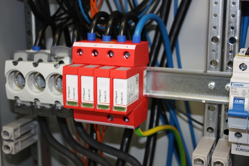 U berspannungsschutz bei Raabe Elektro-Anlagen GmbH in Eisenach